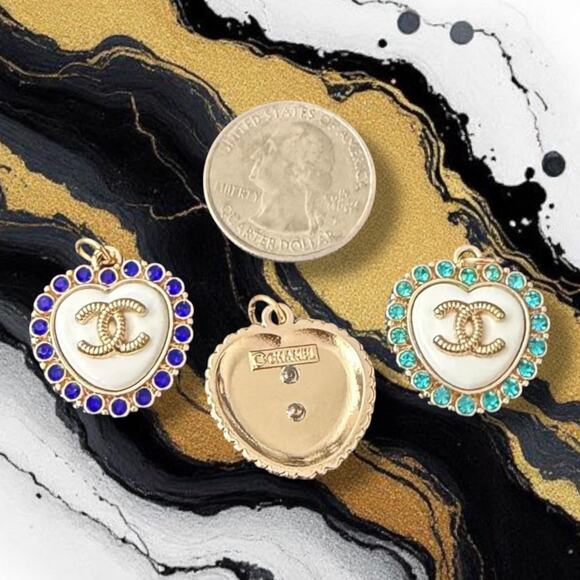 2 Piece Bundle Rhinestone Heart Gold Tone Charm Pendant Zipper Pull - Picture 1 of 1